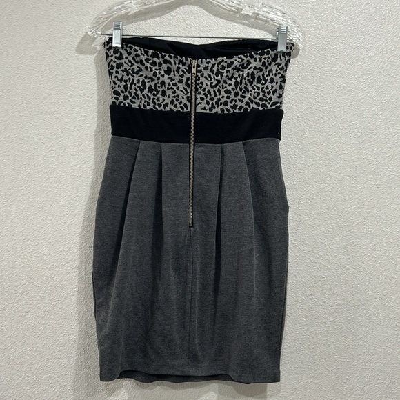 Papaya Strapless Leopard Print Color Block Mini Dress with Bow SZ Medium - Picture 2 of 9